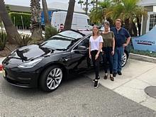 Stellten einen neuen Rekord für die USA-Durchquerung mit einem Elektroauto auf: Lars Thomsen, seine Frau Betty Legler und Tochter Robin.  Foto: Auto-Medienportal.Net/Juice Technology